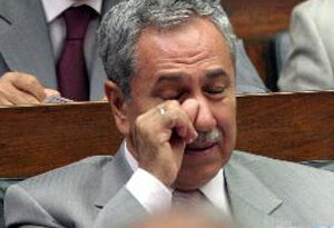 Mehmetçik için ağlamayan Arınç PKK’lılara üzüldü