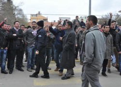 215000 Nüfuslu Sinop’ta BDP’lilere 200 kişilik protesto