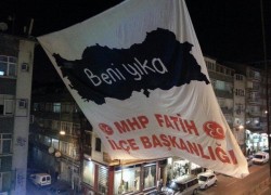 -Güncellendi – “Beni Yıka” Pankartına Gözaltı: Ülkücüler toplanıyor!