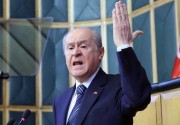 Bahçeli: Başkasının atına binen tez elden düşer