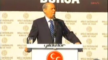 Engelleyemediler: Türklük Bahçeli ile coştu