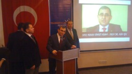 Telekomcular Derneği 2012 Yılının Siyaset Adamı olarak Prof.Dr. Alim IŞIK’ı seçti