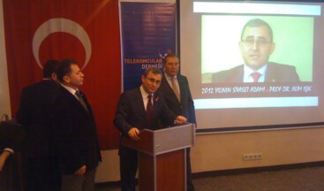 Telekomcular Derneği 2012 Yılının Siyaset Adamı olarak Prof.Dr. Alim IŞIK’ı seçti