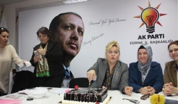 AKP’li kadınlar Erdoğan’a nikahlı gibi….