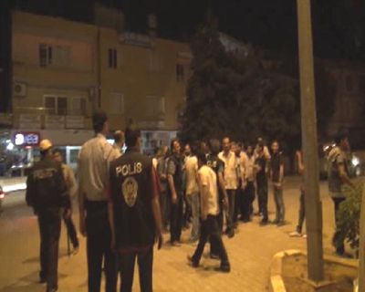 Suriyeliler Türk Bayrağı yaktı Reyhanlı karıştı