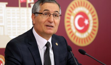 Kendisi demokratik olmayan bir iktidarın paketinin demokratik olamayacağını