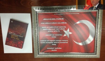 Bahçeli’den anlamlı hediye