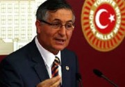 AKP Haçlıların yapamadığını yapmaya çalışmaktadır.