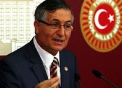 AKP Haçlıların yapamadığını yapmaya çalışmaktadır.