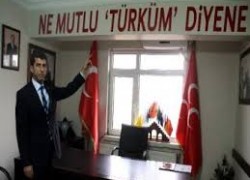 MHP DIYARBAKIR’DAN ‘NE MUTLU TÜRKÜM DIYENE’ YAZISININ KALDIRILMASINA TEPKI