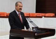 Cumhuriyeti, Türk milleti olarak ilelebet yaşatmalıyız.