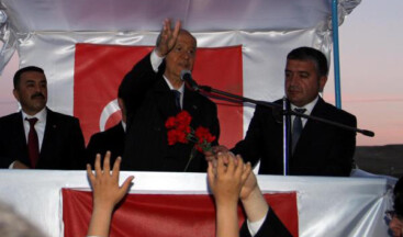 BAHÇELI: BIR DE BAKTILAR KI BILAL OĞLAN DA VAR
