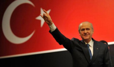 BAHÇELI: ERDOĞAN’IN EVININ GIRIŞINE ‘NE MUTLU TÜRKÜM DIYENE’ YAZACAĞIM