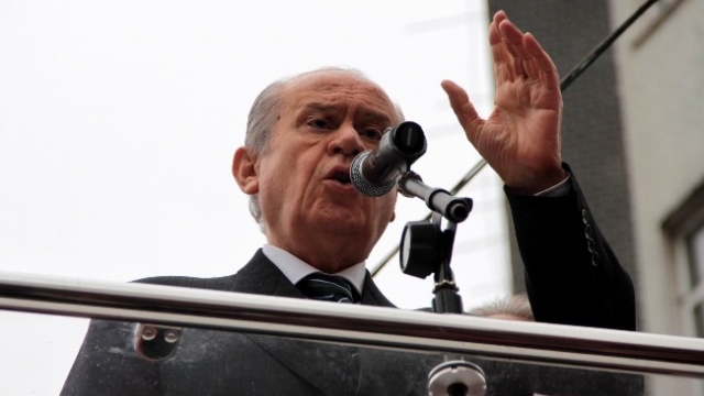 Bahçeli : Kendine göre bir düşünceye saplanmış.