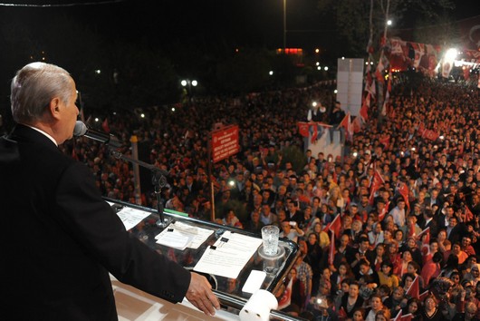 BAHÇELI: AL OĞLUN BILAL’I YANINA TIPIŞ TIPIŞ EN YAKIN KARAKOLA GIT