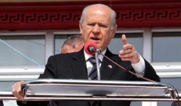 BAHÇELI: AKP ÜLKEMIZI YÖNETEMEMEKTEDIR