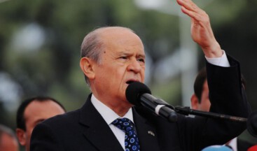 BAHÇELI: İNLERINE GIRECEĞINE YOLSUZLUĞUN DIBINE GIR