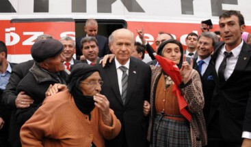 BAHÇELI: NIYE KAÇIRIYORSUNUZ FEZLEKELERI?