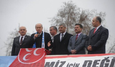 BAHÇELI: RECEP TAYYIP ERDOĞAN AVLUSUNDA BULUNAN INSANLAR ZENGIN OLMUŞLARDIR.