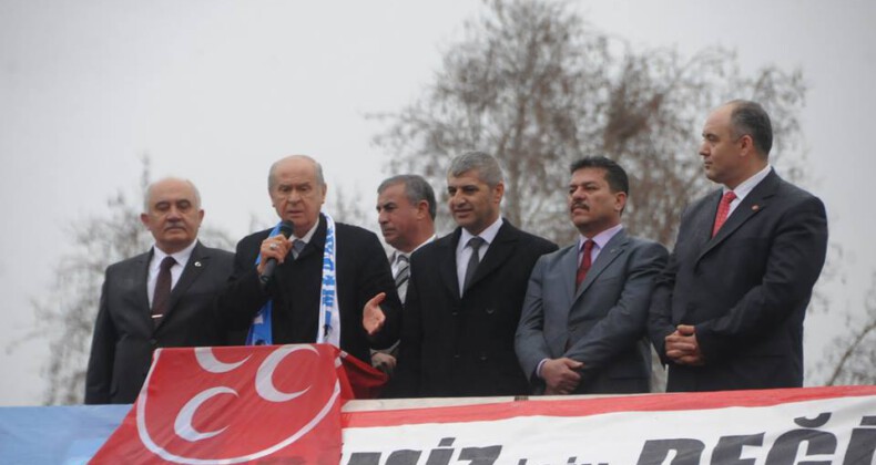 BAHÇELI: RECEP TAYYIP ERDOĞAN AVLUSUNDA BULUNAN INSANLAR ZENGIN OLMUŞLARDIR.