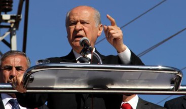 BAHÇELI: AKP RÜŞVETLE TÜRKIYE’YI BOĞDU