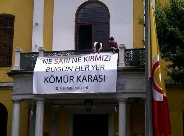 Ne sarı ne kırmızı