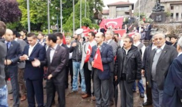 AFYON ÜLKÜ OCAKLARI BAYRAK YÜRÜYÜŞÜ DÜZENLEDİ