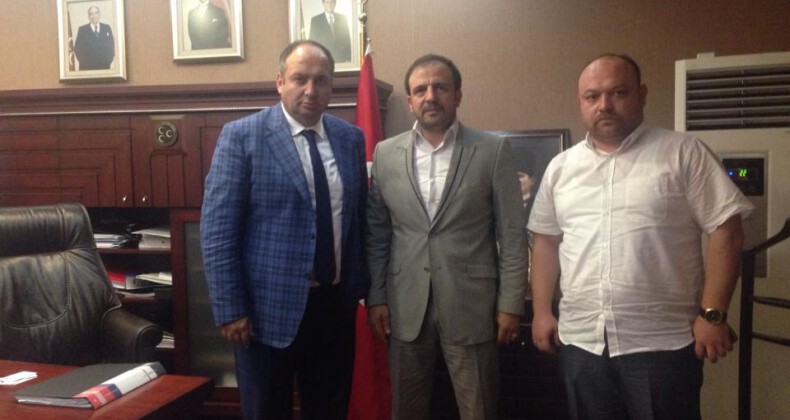 ÜLKÜCÜLER EL ELE YÜRÜYORUZ HEDEFE