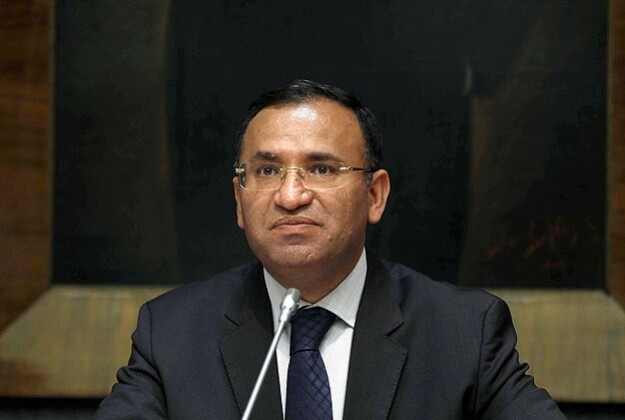 BOZDAĞ, ‘GOOGLE’DAN TANINAN’ DEDİĞİ İHSANOĞLU’NU ÖVE ÖVE BİTİREMEMİŞ