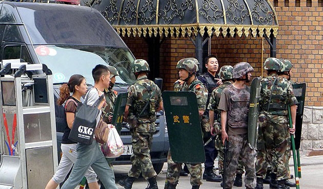 Çin’de Uygurlara çipli ayrımcılık