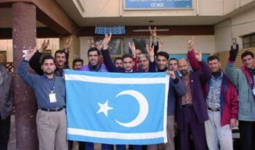 TÜRKMEN’İN PEŞMERGE’YE PEŞKEŞİ