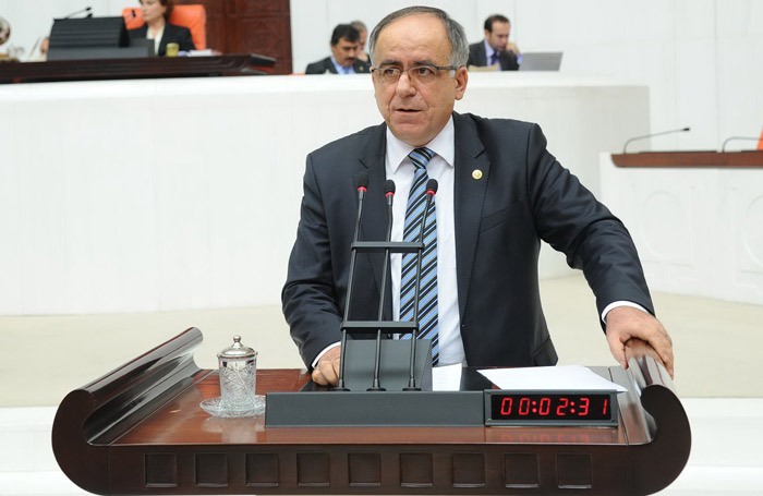 AKP İKTİDARI TÜRKMENLERE YAPILAN SOYKIRIMI SEYREDİYOR