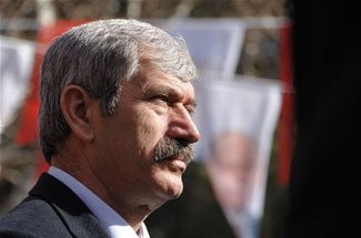 Şefkat Çetin: Vatandaş kendi güvenliğini sağlarsa kaos olur
