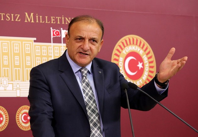 “77 milyonunun başbakanı olamayan biri çıkmış ’77 milyonun Cumhurbaşkanı olacağım’ diyor.