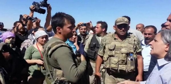 TAŞ, GÜL VE DAVUTOĞLU