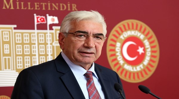 Türkiye Cumhuriyeti AKP devletine dönüştürmüştür