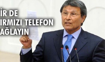 Bir de kırmızı telefon bağlayın
