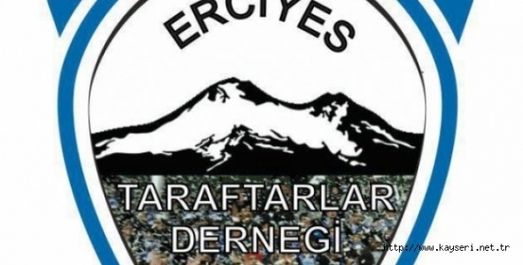 TARAFTARLAR İLHAN CAVCAV’IN ‘İSTİKLAL MARŞI’ SÖZLERİNE TEPKİ GÖSTERDİ