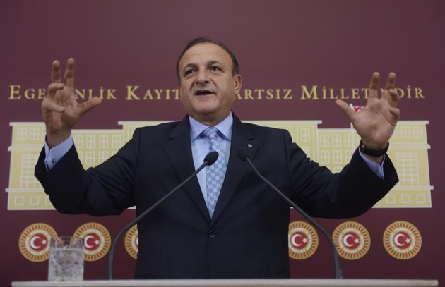 MHP’Lİ VURAL: KOMİSYON BAŞKANI, KARAR GÜNÜ KAÇ KERE ODADAN ÇIKIP BİRİLERİ İLE GÖRÜŞTÜ?