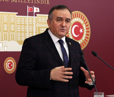 Erkan Akçay,İktidar hem suçludur hem güçlüdür.”