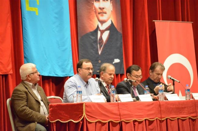 İki Gaspralı Paneli İki MHP Portresi