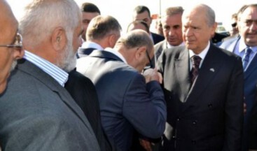 MHP Lideri Devlet Bahçeli İçin Çiçekli Karşılama