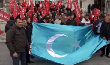 SİRKECİ’DE UYGUR TÜRKLERİNE DESTEK EYLEMİ