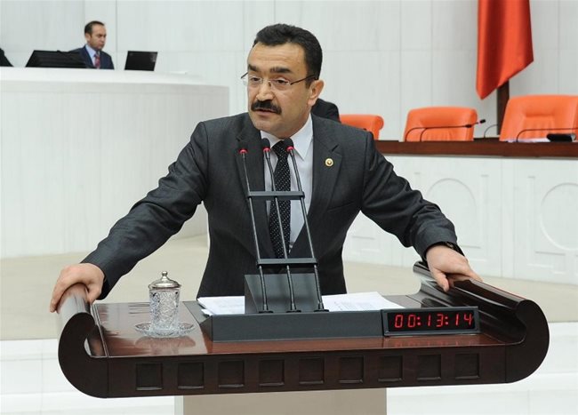 Türkoğlu: Bu kafayla terörle mücadele yerine balık avlamaya gideriz