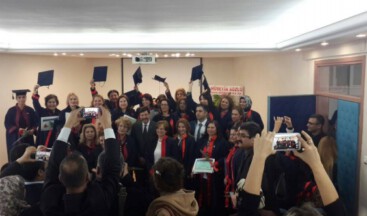 MHP ADANA İL KADIN KOLLARI ÜYELERİ EKONOMİ VE SİYASET EĞİTİMİNİ TAMAMLADI