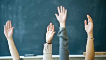 EĞİTİM MESELESİNİN ASLİ UNSURLARI ÖĞRETMENLER VE ÖĞRETMENLİK MESLEĞİ