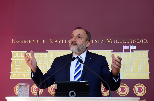 OKTAY VURAL : MİLLETİ ALDATIP KANDIRMAYIN