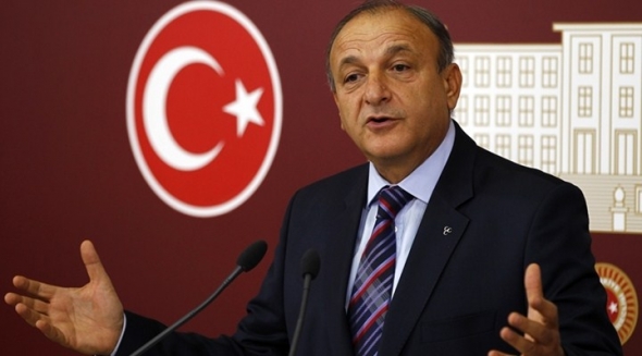 “TÜRKİYE’DE CUMHURBAŞKANI BOŞLUĞU VAR”