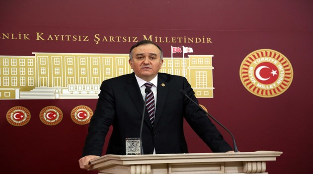 Türkiye kurum ve kurallarıyla yönetilmiyor