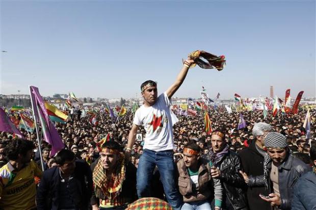 İstanbul’da Nevruz yerine teröristler kutlandı